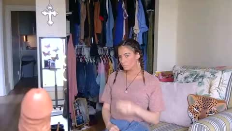 Snapshot of longlegstammy chatting on 05/06/26, 02:22 Cutenurse91 online show from 05/06/26, 02:22
