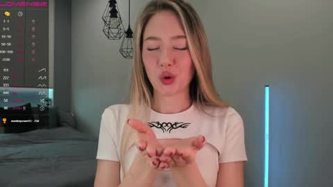 Eva online show from 02/20/25, 06:46