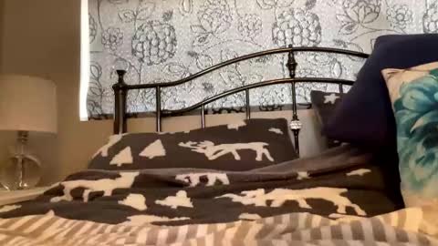 Snapshot of longshank09 chatting on 12/06/24, 12:16 longshank09 online show from 12/06/24, 12:16