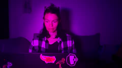 Snapshot of longstorywhore chatting on 10/25/25, 02:19 longstorywhore online show from 10/25/25, 02:19