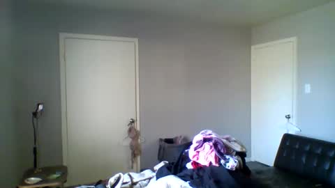 Snapshot of longway501 chatting on 12/21/25, 08:16 Longway501 online show from 12/21/25, 08:16