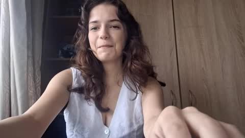 Snapshot of lonniegoldrup chatting on 12/02/25, 08:19 Kelly u can call Kelik online show from 12/02/25, 08:19