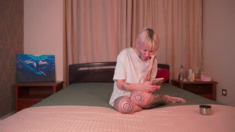 Snapshot of lookatmehabibi_ chatting on 11/26/25, 02:07 Adele Ellie and Lou Sally Dana and Bonnie online show from 11/26/25, 02:07