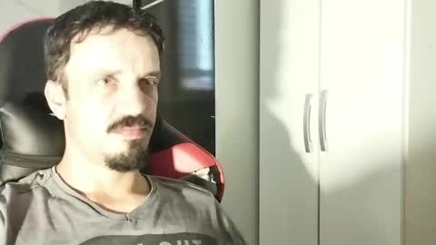 Snapshot of lookaz4010 chatting on 01/20/25, 03:28 Lucas online show from 01/20/25, 03:28