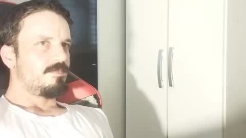 Snapshot of lookaz4010 chatting on 02/06/25, 03:52 Lucas online show from 02/06/25, 03:52