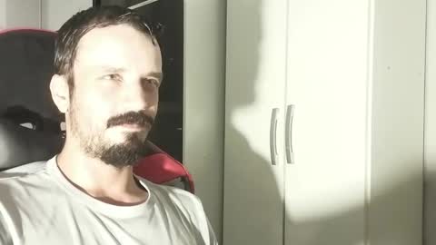 Snapshot of lookaz4010 chatting on 02/13/25, 12:21 Lucas online show from 02/13/25, 12:21