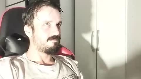 Snapshot of lookaz4010 chatting on 02/17/25, 12:05 Lucas online show from 02/17/25, 12:05