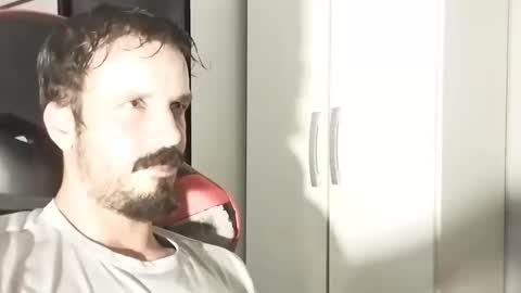 Snapshot of lookaz4010 chatting on 02/17/25, 06:37 Lucas online show from 02/17/25, 06:37