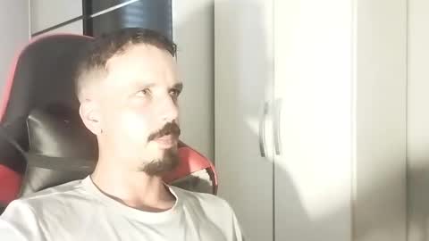 Snapshot of lookaz4010 chatting on 02/24/25, 02:48 Lucas online show from 02/24/25, 02:48