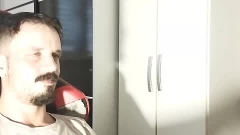 Snapshot of lookaz4010 chatting on 03/07/25, 04:11 Lucas online show from 03/07/25, 04:11