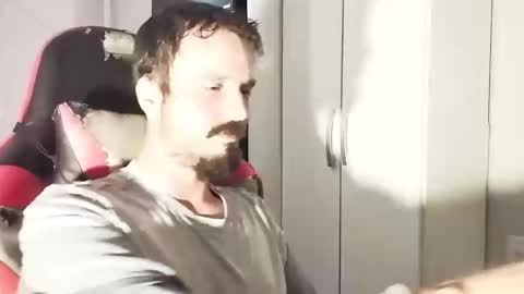 Snapshot of lookaz4010 chatting on 09/12/25, 02:50 Lucas online show from 09/12/25, 02:50