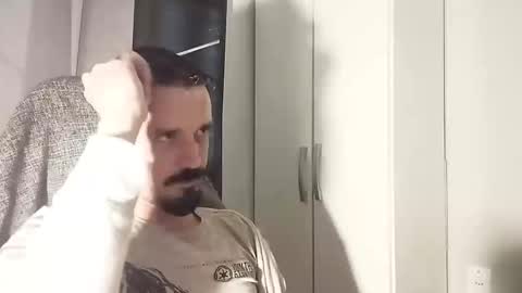 Snapshot of lookaz4010 chatting on 11/09/25, 07:01 Lucas online show from 11/09/25, 07:01