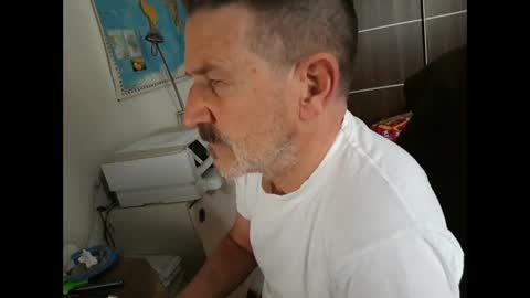 Snapshot of lookercgn chatting on 12/02/24, 12:29 lookercgn online show from 12/02/24, 12:29