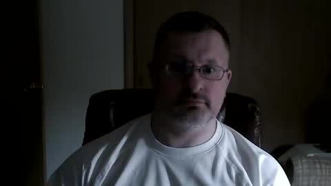 Snapshot of lookin75 chatting on 03/06/25, 04:41 lookin75 online show from 03/06/25, 04:41