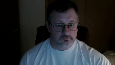 Snapshot of lookin75 chatting on 11/30/25, 05:33 lookin75 online show from 11/30/25, 05:33