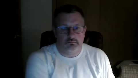 Snapshot of lookin75 chatting on 04/30/26, 03:35 lookin75 online show from 04/30/26, 03:35