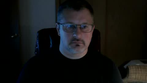 Snapshot of lookin75 chatting on 06/24/26, 02:21 lookin75 online show from 06/24/26, 02:21