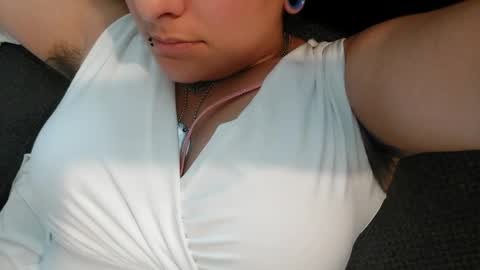 Snapshot of loolaunshaved chatting on 07/28/26, 05:45 loolaunshaved online show from 07/28/26, 05:45