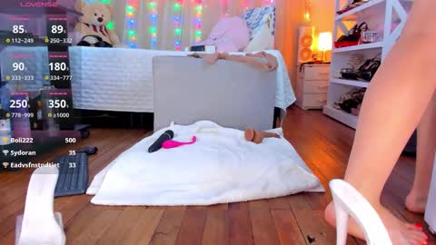 Snapshot of loolisweet chatting on 12/13/25, 07:53 Kary online show from 12/13/25, 07:53