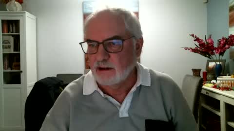 Snapshot of loop102 chatting on 01/09/25, 03:36 loop102 online show from 01/09/25, 03:36