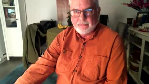 Snapshot of loop102 chatting on 02/26/25, 02:15 loop102 online show from 02/26/25, 02:15