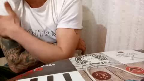 lora699 online show from 02/07/25, 11:24