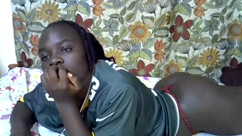 lora_amor online show from 06/29/26, 01:11