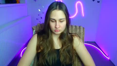 Lora online show from 02/22/26, 12:15