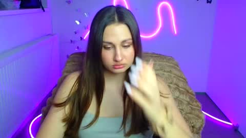 Lora online show from 03/17/26, 12:19