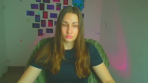 Lora online show from 03/18/26, 06:38