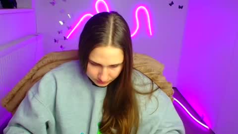 Lora online show from 04/02/26, 05:27