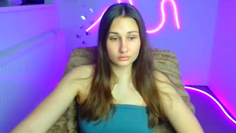 Lora online show from 04/18/26, 05:55