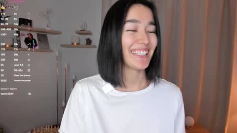 Lora control 2 min for every new Fan Club subscriber online show from 12/17/25, 08:09