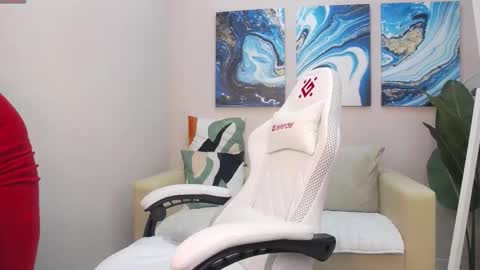 Snapshot of lorabigass chatting on 12/15/25, 08:18 Lora online show from 12/15/25, 08:18