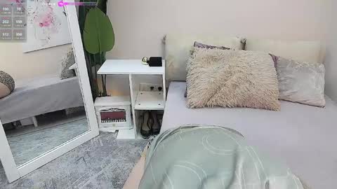 Lora online show from 03/31/26, 08:59