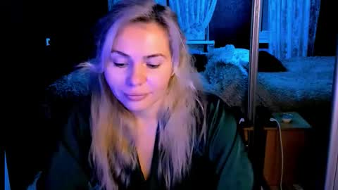 Snapshot of loraboyar chatting on 10/30/25, 02:46 Lora online show from 10/30/25, 02:46