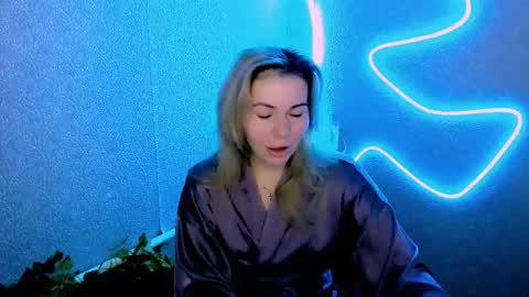 Lora online show from 01/16/26, 03:10