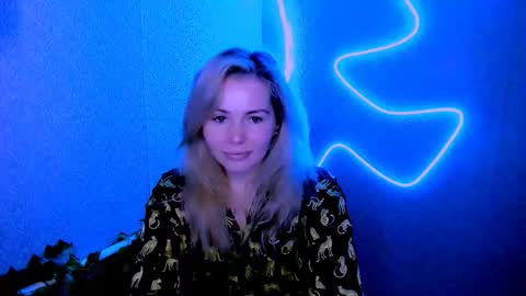 Lora online show from 02/23/26, 03:15