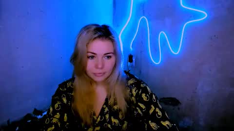 Lora online show from 03/16/26, 02:39