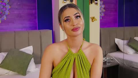 Lora online show from 11/28/25, 11:40