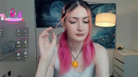 Lora online show from 10/29/25, 11:23