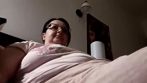 Lora online show from 01/03/25, 07:07