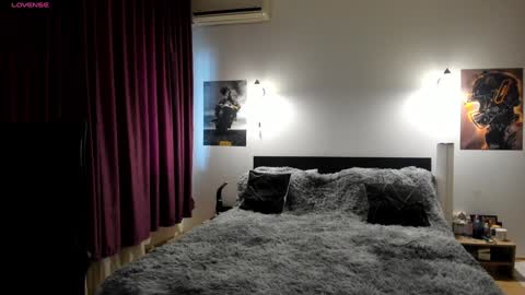 Lora online show from 01/12/25, 10:23