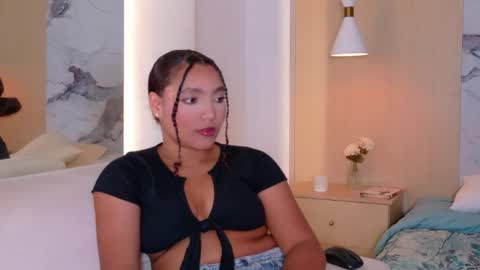 Loraine Rios online show from 04/14/26, 05:02