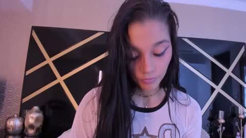 Snapshot of loraineblake chatting on 11/28/25, 11:57 loraineblake online show from 11/28/25, 11:57