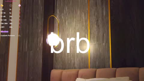 Snapshot of loraineluff chatting on 02/04/25, 05:12 Loraine online show from 02/04/25, 05:12