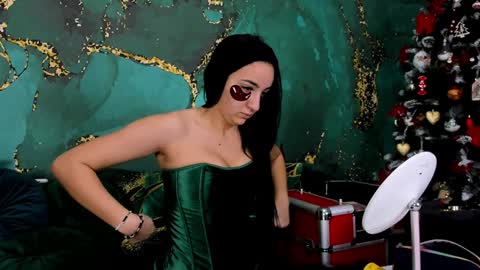 Snapshot of lorawarnner chatting on 12/14/24, 02:10 Miss online show from 12/14/24, 02:10