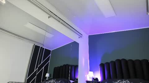 L A U R E L online show from 06/28/26, 05:02