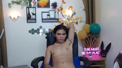 lord_hotasian online show from 11/28/25, 08:55