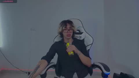 lord_moon_king online show from 09/12/25, 05:07